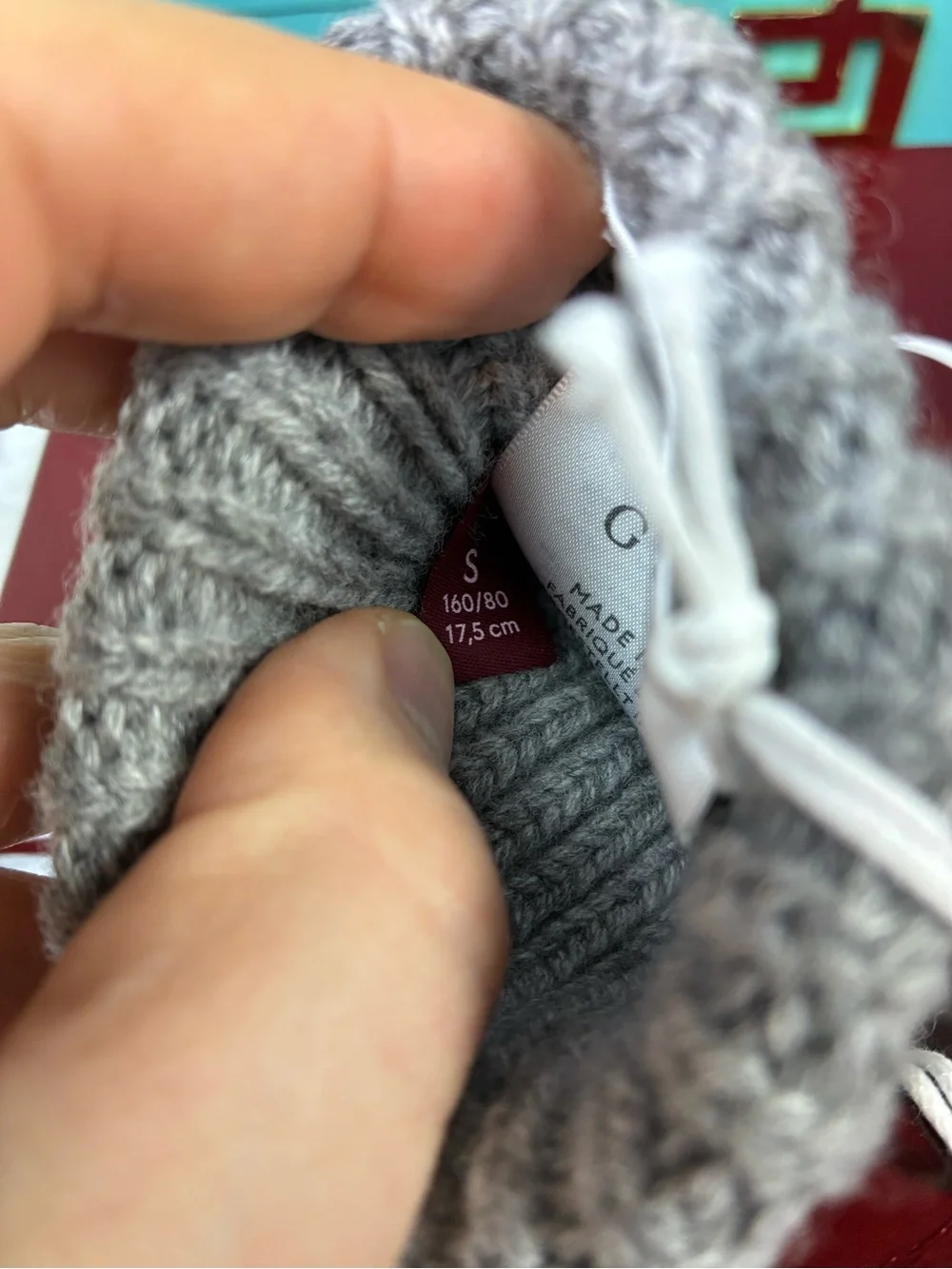 Gucci Cashmere & Wool Size Small Grey Gloves - $345 Retail NWT & Box